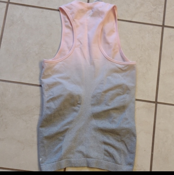 Gymshark sleeveless ombre pink and grey top - Picture 6 of 7